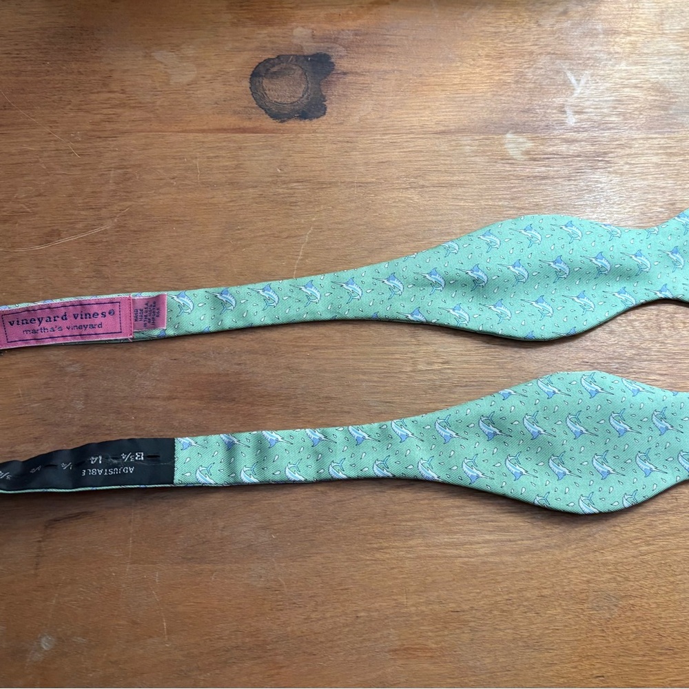 Vineyard Vines Light Green Paisley Women's Bow Tie